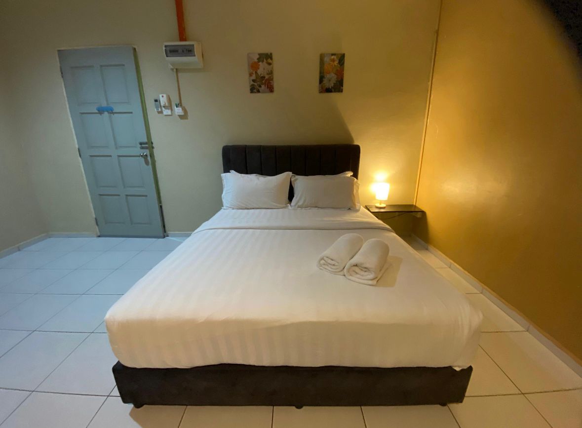 Deluxe Room Angle 2
